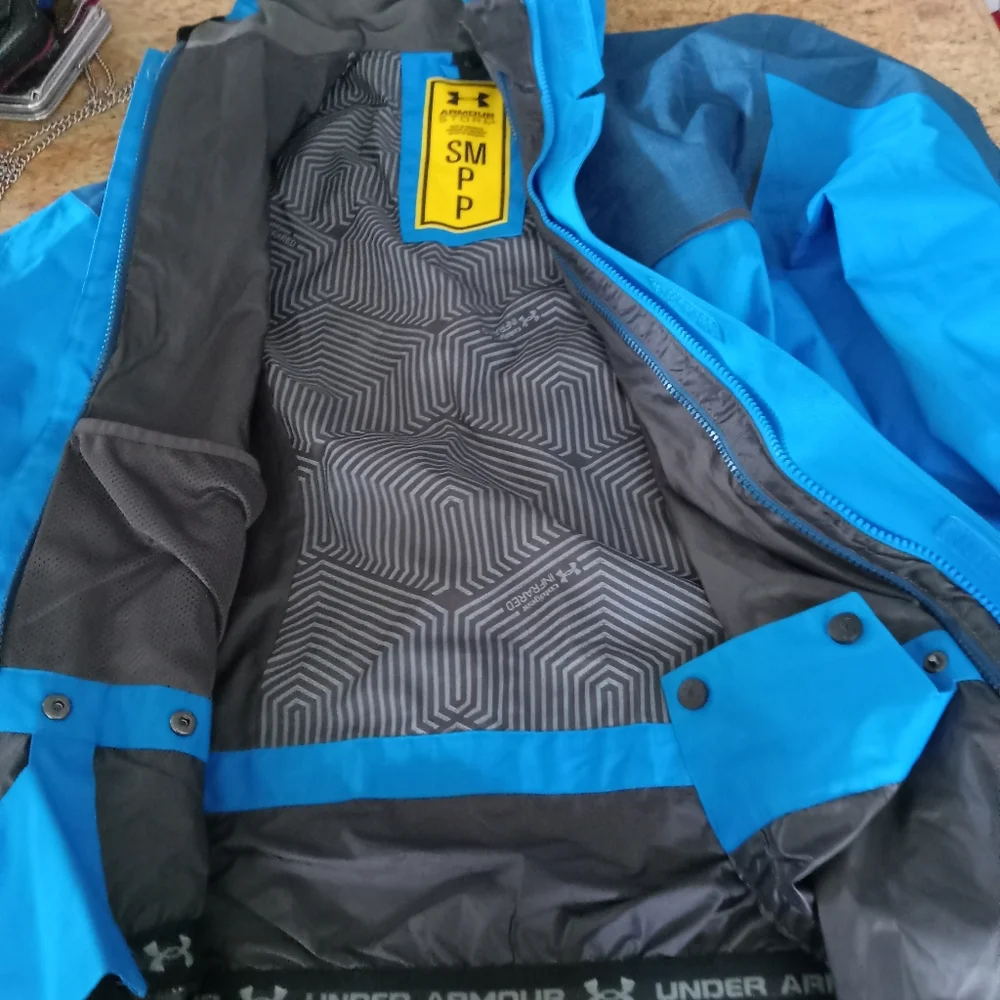 Jacket - Picture 2 of 6